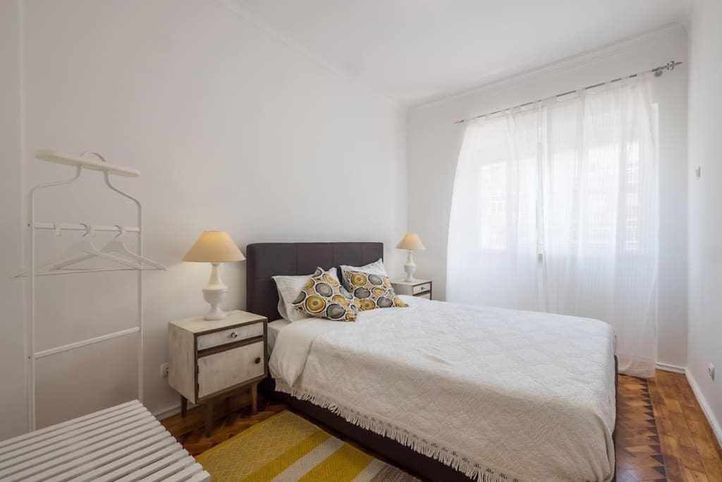 Apart Lisboa Confortavel 2 Quartos Com Terraco Odivelas  Exterior photo